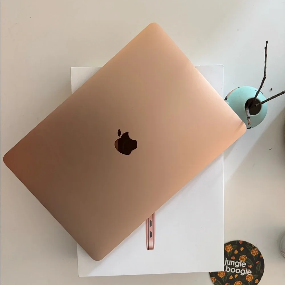 Apple MacBook Air - Rose Gold